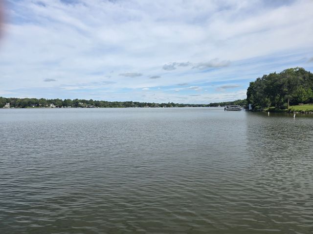 3821 E Wonder Lake Road, Wonder Lake, IL 60097