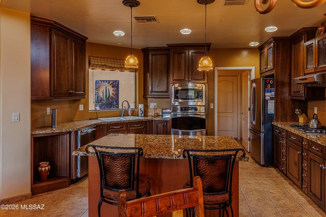 13913 E Fiery Dawn Drive, Vail, AZ 85641