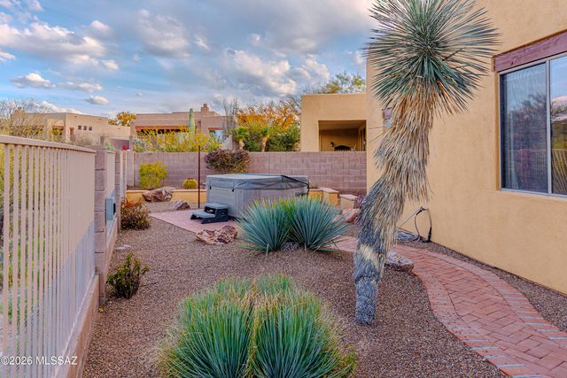 13913 E Fiery Dawn Drive, Vail, AZ 85641