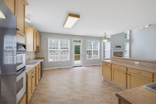 2467 Wilshire Way, Douglasville, GA 30135