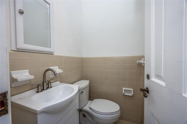 1701 NW 30TH TERRACE, Gainesville, FL 32605