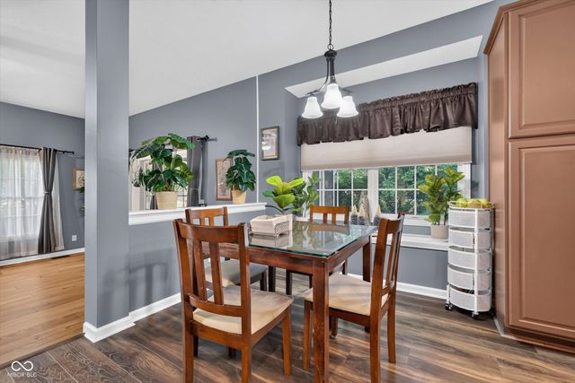 8642 Black Stone Xing, Avon, IN 46123