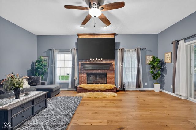 8642 Black Stone Xing, Avon, IN 46123