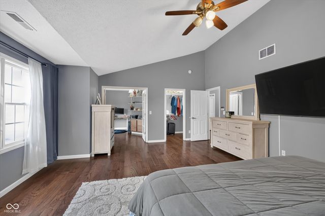 8642 Black Stone Xing, Avon, IN 46123