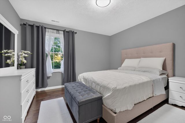 8642 Black Stone Xing, Avon, IN 46123