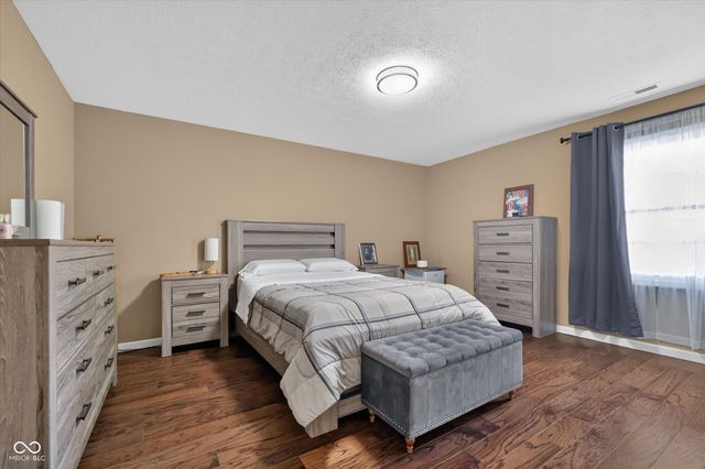 8642 Black Stone Xing, Avon, IN 46123