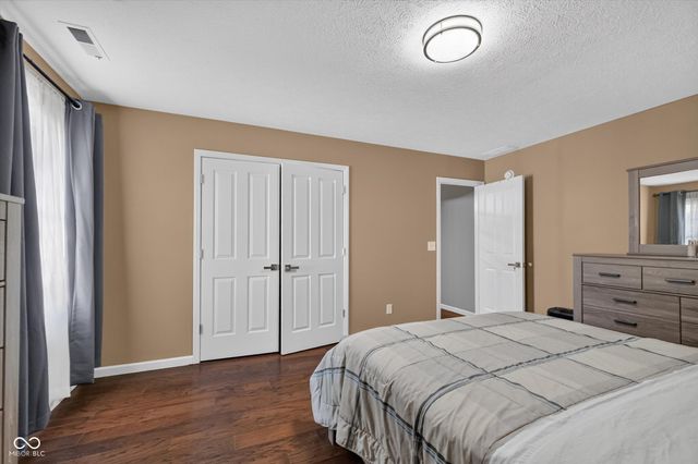 8642 Black Stone Xing, Avon, IN 46123