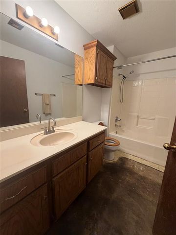 2020 Grassland Drive, Norman, OK 73072