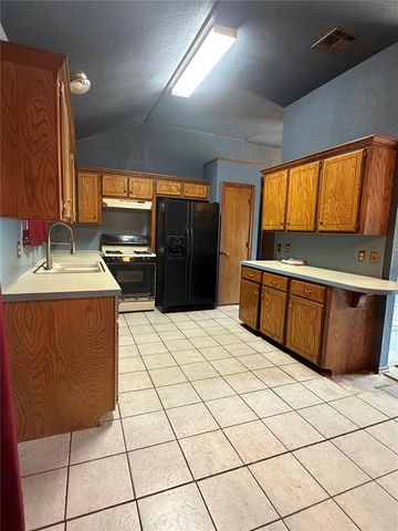 2020 Grassland Drive, Norman, OK 73072