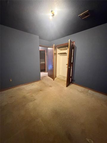 2020 Grassland Drive, Norman, OK 73072