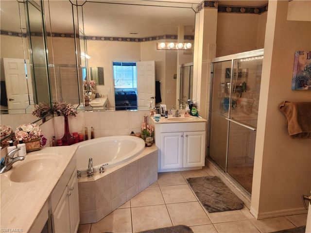 7737 Haverhill CT, Naples, FL 34104