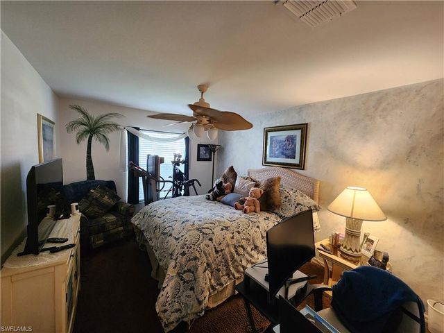 7737 Haverhill CT, Naples, FL 34104