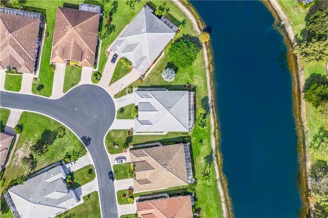 7737 Haverhill CT, Naples, FL 34104