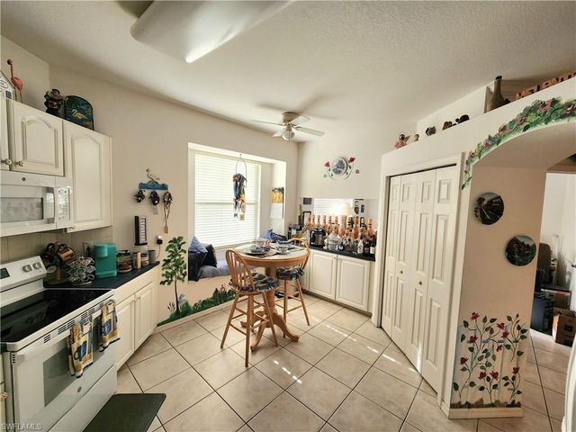 7737 Haverhill CT, Naples, FL 34104