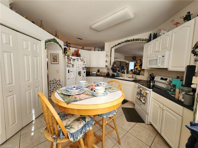 7737 Haverhill CT, Naples, FL 34104