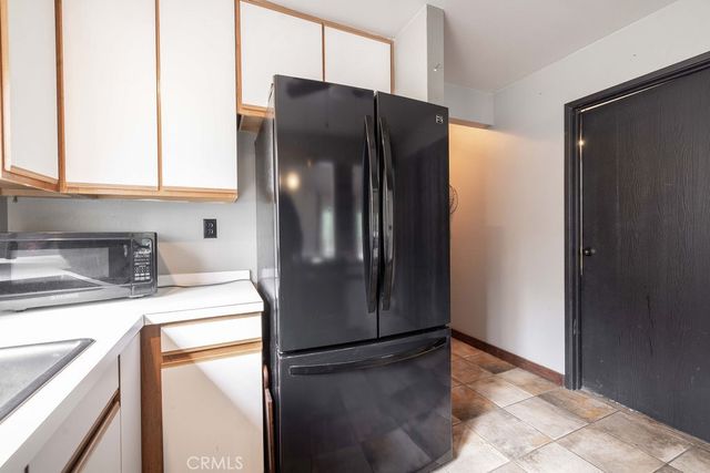 39075 Rim Of The World, Fawnskin, CA 92333