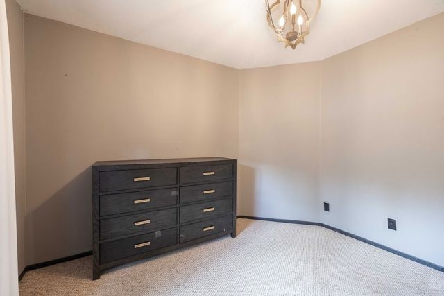 39075 Rim Of The World, Fawnskin, CA 92333