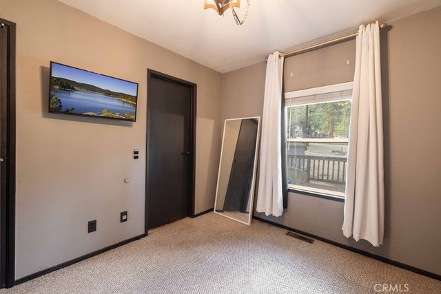 39075 Rim Of The World, Fawnskin, CA 92333