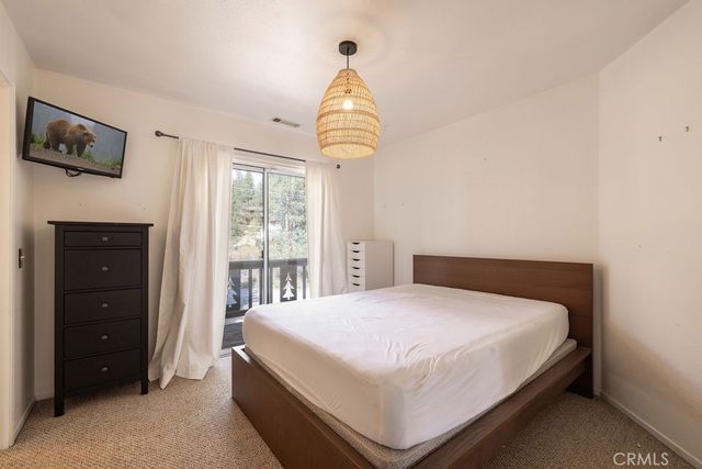 39075 Rim Of The World, Fawnskin, CA 92333