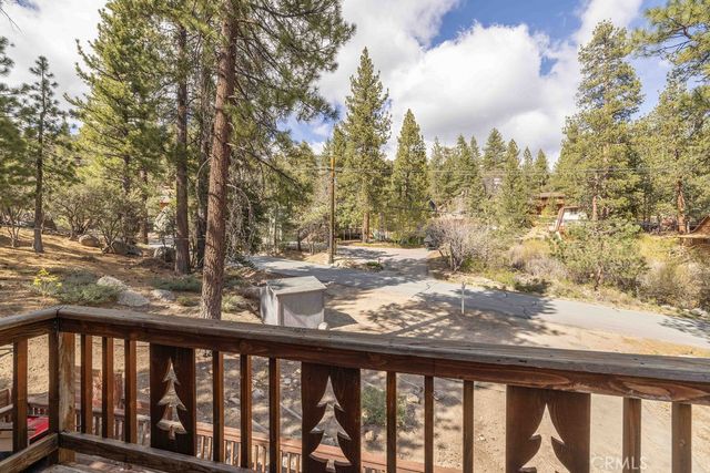 39075 Rim Of The World, Fawnskin, CA 92333