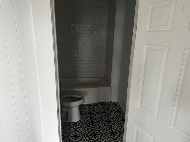 1651 cox, Shreveport, LA 71108