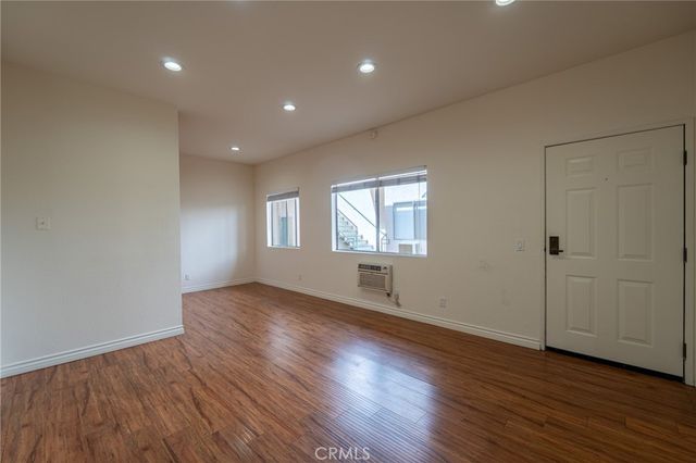 10085 Tujunga Canyon Boulevard 4, Tujunga, CA 91042