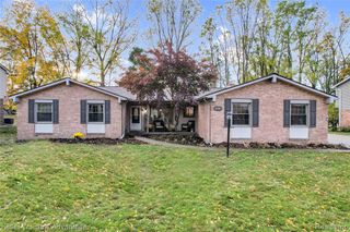 22487 Vacri Lane, Farmington Hills, MI 48335