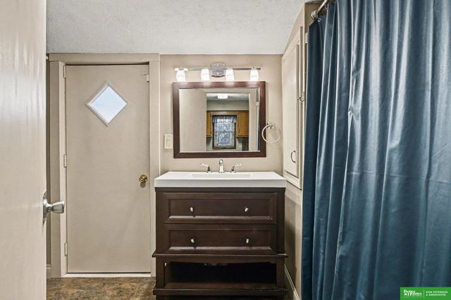 614 E Linden Avenue, Fremont, NE 68025