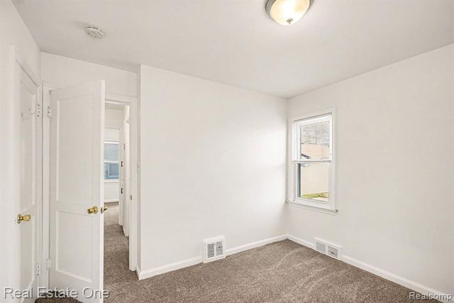 23328 Lexington Avenue, Eastpointe, MI 48021