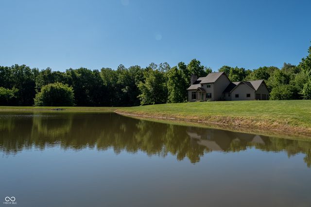 11875 W 700 S, Columbus, IN 47201