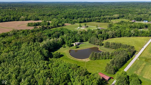 11875 W 700 S, Columbus, IN 47201