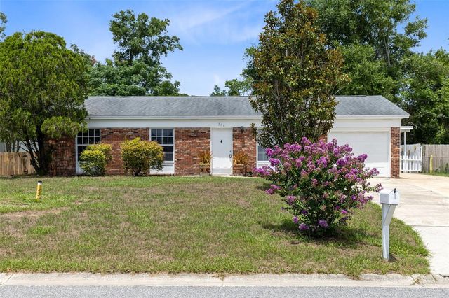 208 AVALONE DRIVE, Apopka, FL 32703