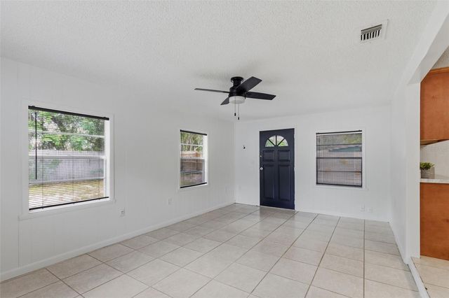 208 AVALONE DRIVE, Apopka, FL 32703