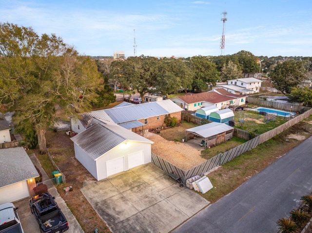 122 Beach Drive, Fort Walton Beach, FL 32547