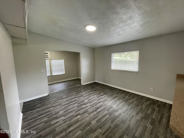 11333 AMERICANA Lane, Jacksonville, FL 32218