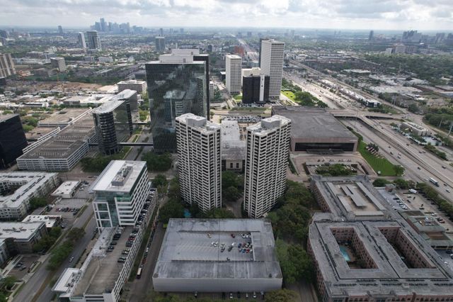 14 Greenway Plaza 2P, Houston, TX 77046