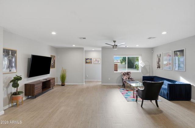 1134 E COLTER Street, Phoenix, AZ 85014