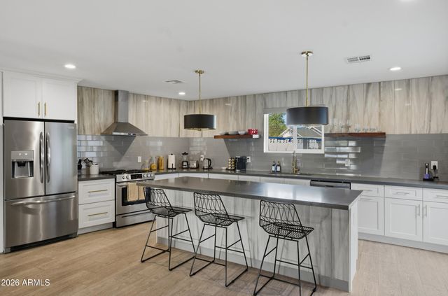 1134 E COLTER Street, Phoenix, AZ 85014