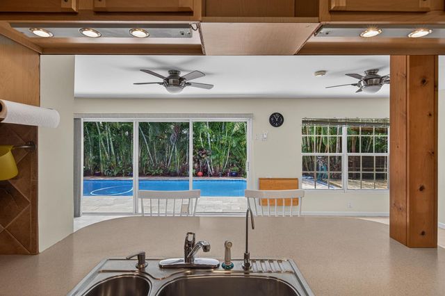 1540 NE 40th Street, Oakland Park, FL 33334
