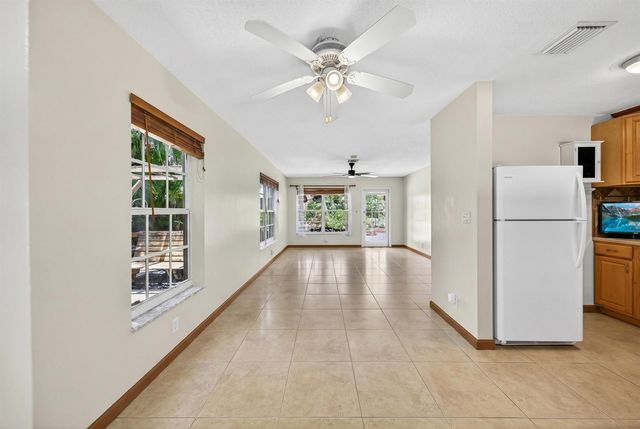 1540 NE 40th Street, Oakland Park, FL 33334