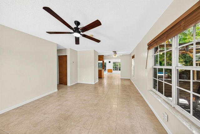 1540 NE 40th Street, Oakland Park, FL 33334