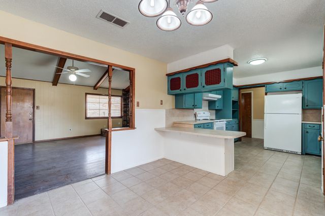 4816 8th Street, Lubbock, TX 79416