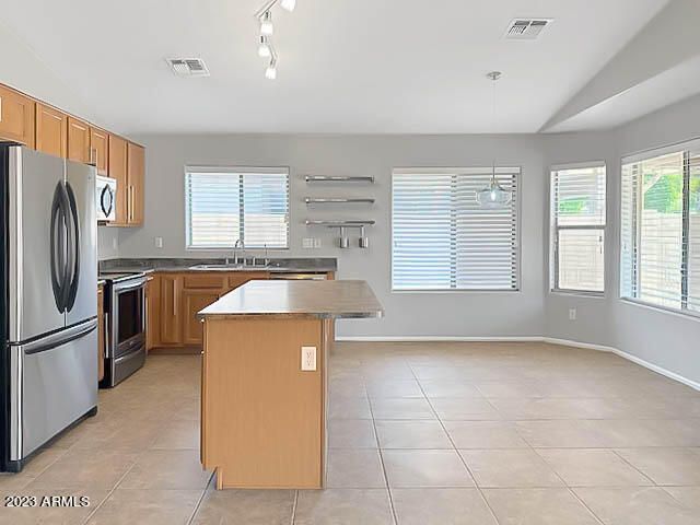 1953 S 174th Lane, Goodyear, AZ 85338