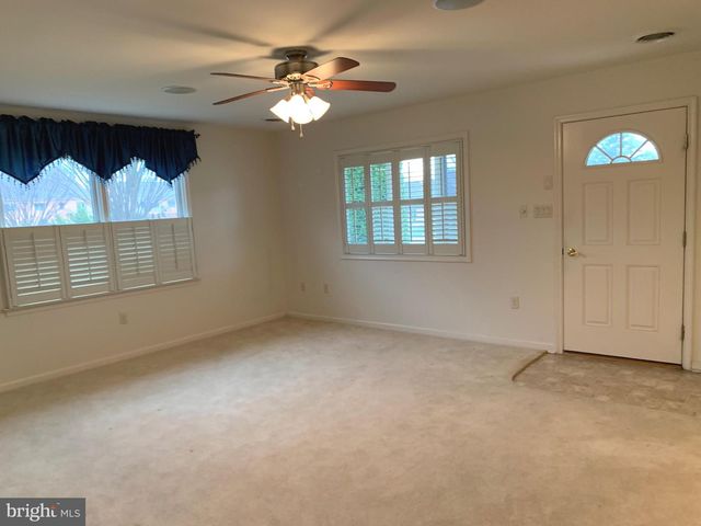 13301 MARQUISE DR, Hagerstown, MD 21742