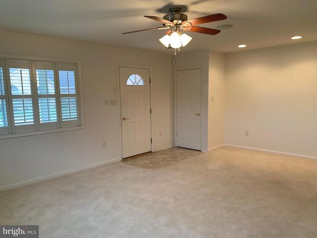 13301 MARQUISE DR, Hagerstown, MD 21742