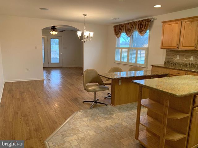 13301 MARQUISE DR, Hagerstown, MD 21742