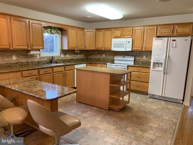 13301 MARQUISE DR, Hagerstown, MD 21742