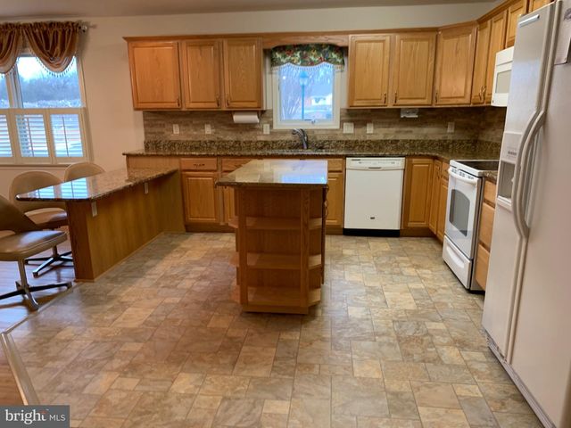 13301 MARQUISE DR, Hagerstown, MD 21742