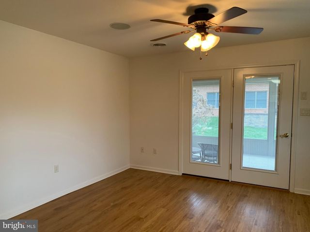 13301 MARQUISE DR, Hagerstown, MD 21742