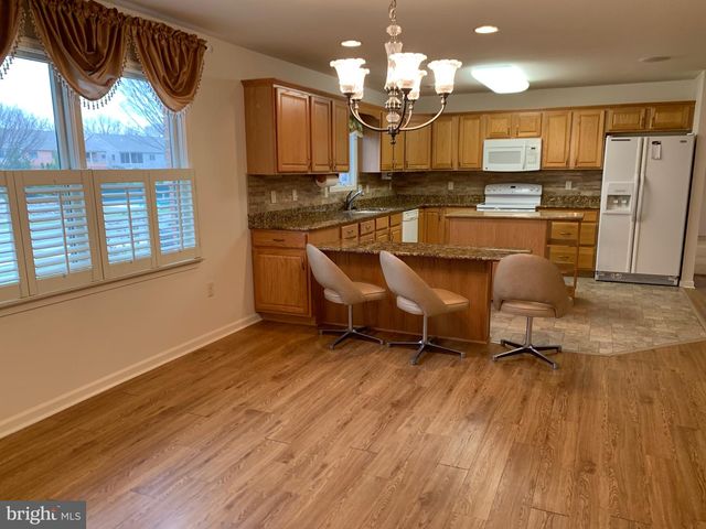13301 MARQUISE DR, Hagerstown, MD 21742